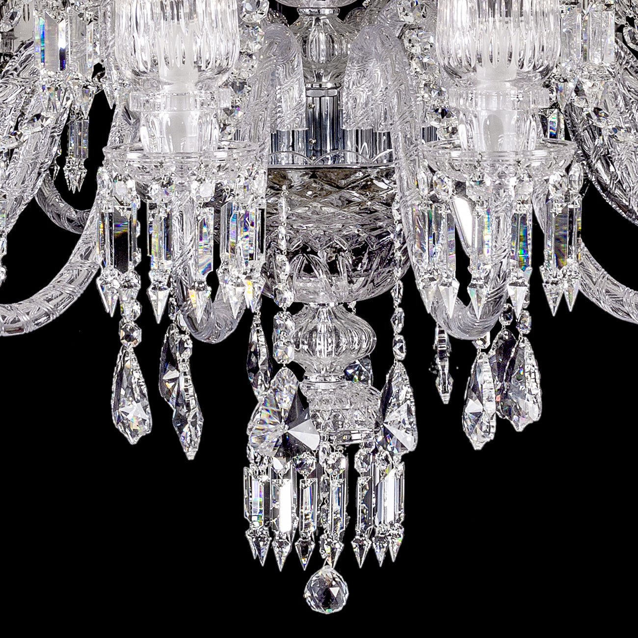 Crystal cup 32 lights baccarat chandelier