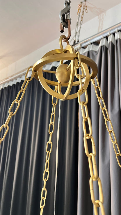 Modern White Globe Chandelier for Living Room/Bedroom