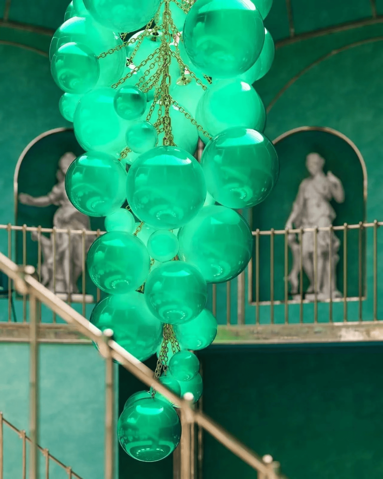Velymo Grapetta Chandelier - Richardrider