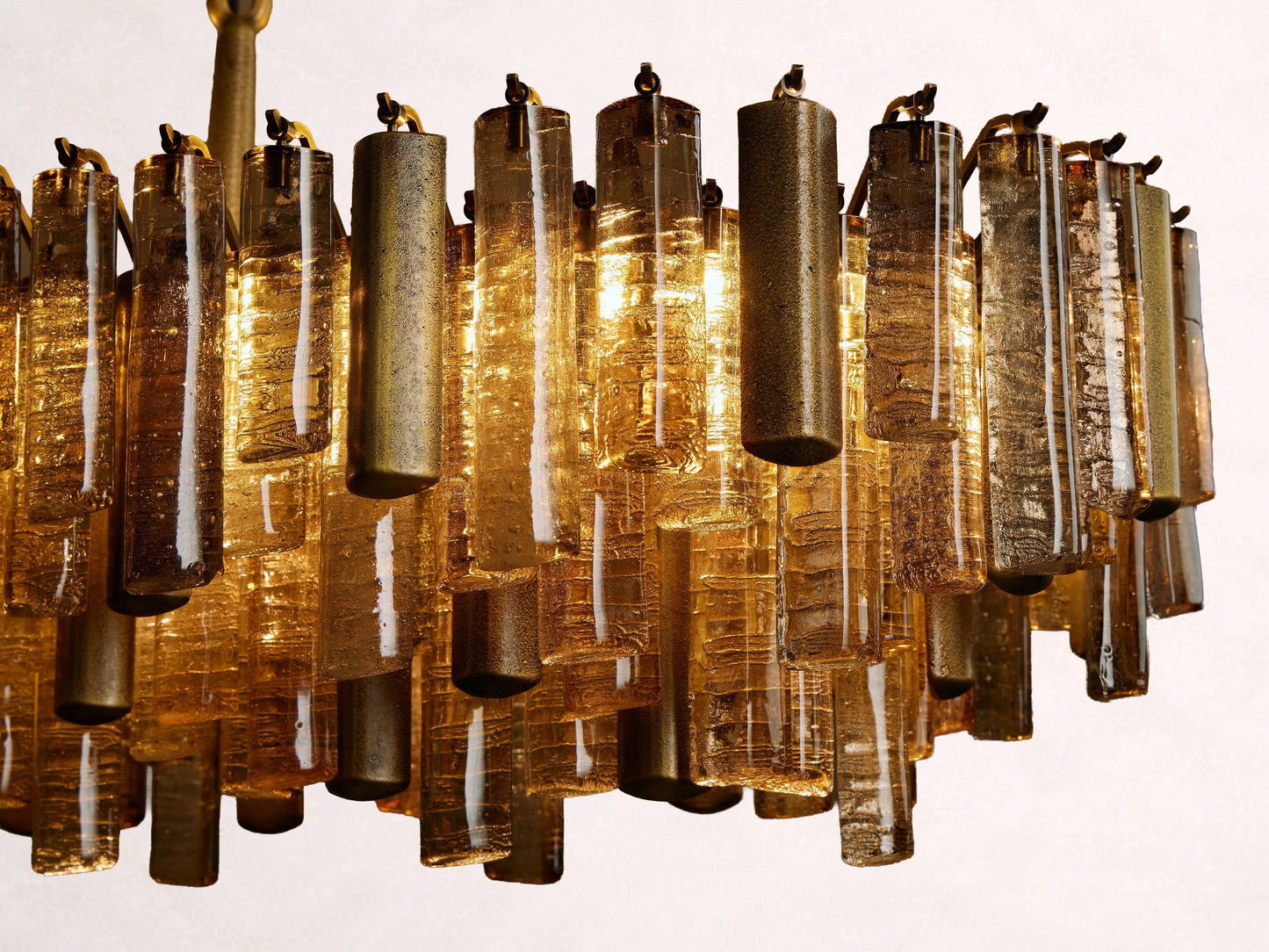 Neve Linear Chandelier