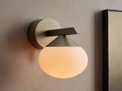 Costella Sconce