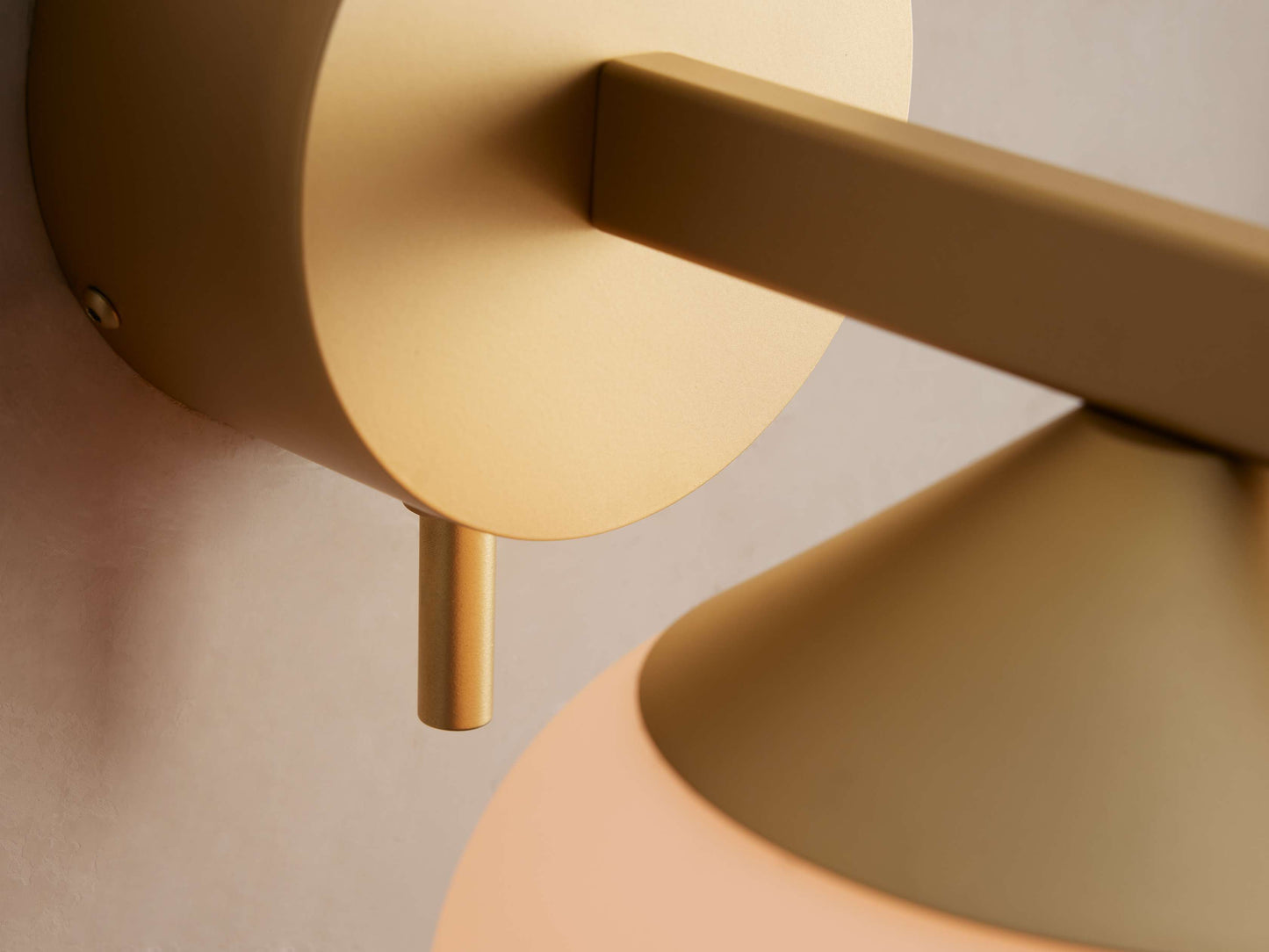 Costella Sconce