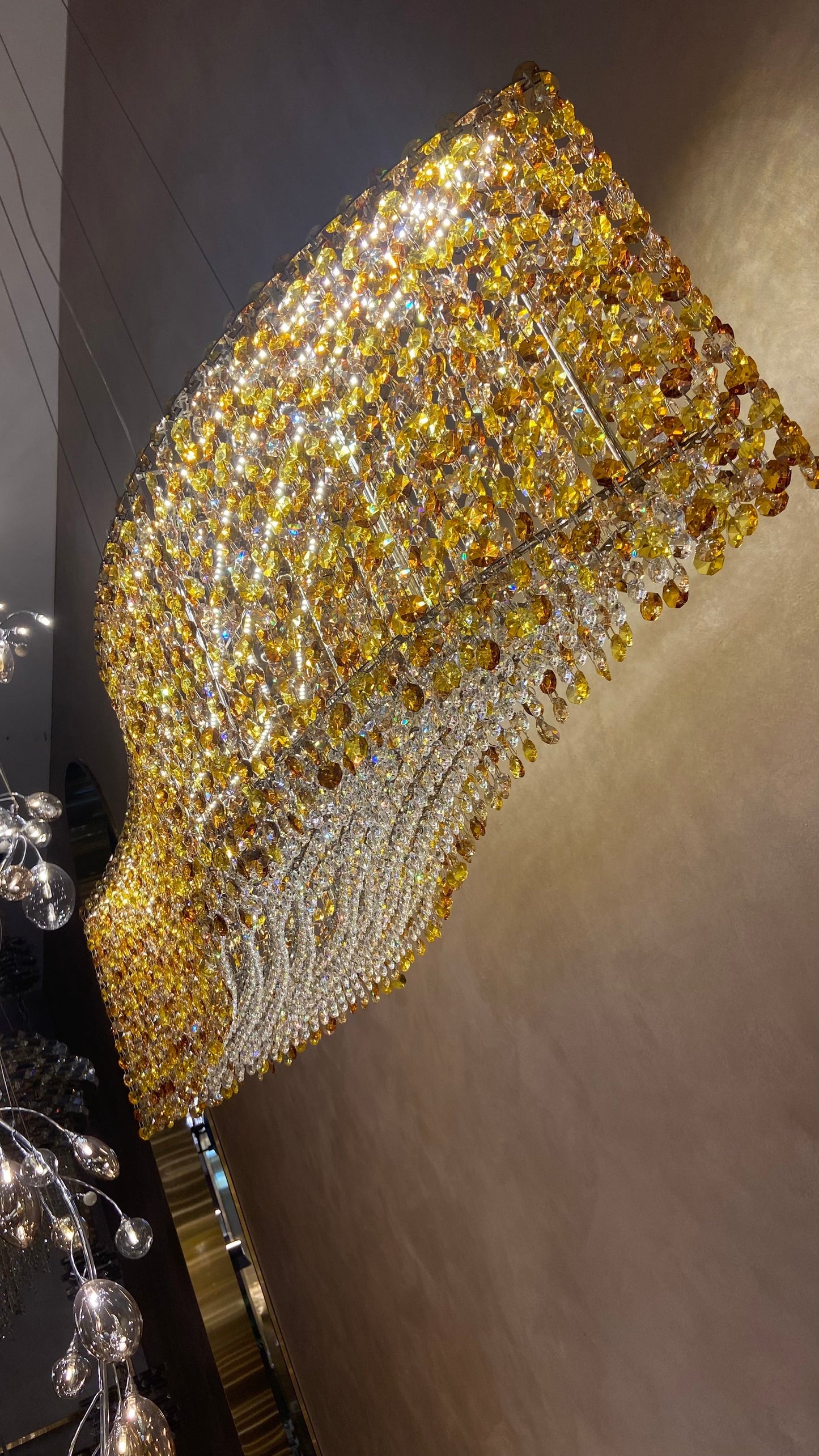 Italian Modern Light Luxury Round/Wavy Crystal Chandelier Decorative Light Fixture for Living Room/Dining Room