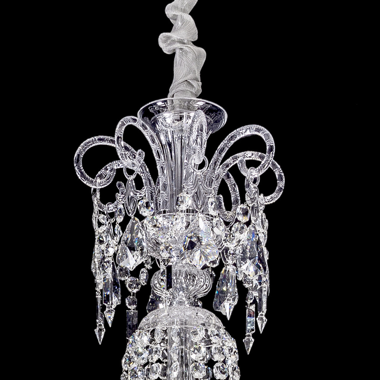 Crystal cup 32 lights baccarat chandelier
