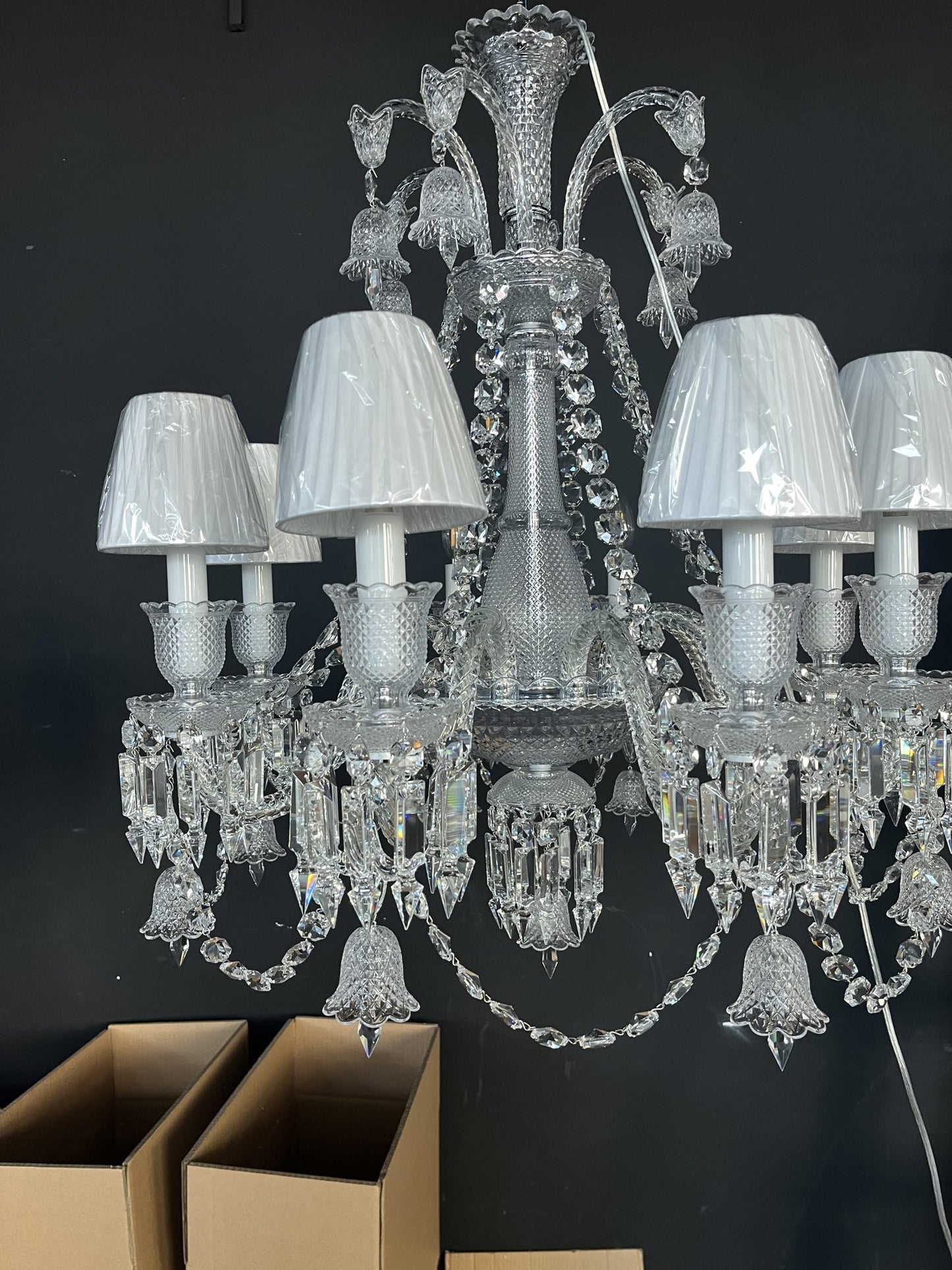 8 Lights SOLSTICE CHANDELIER