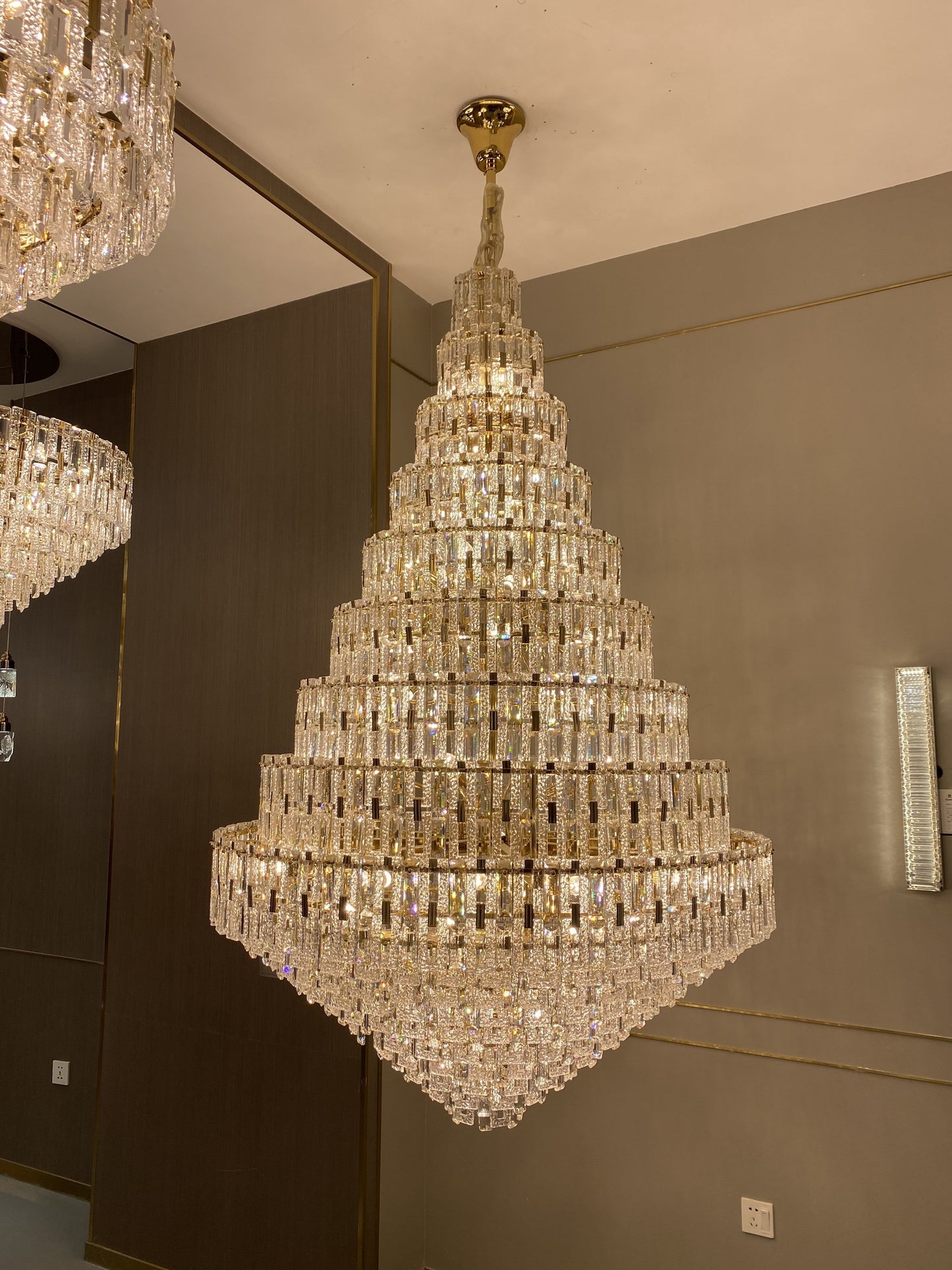 Oversized Multi-layers Honeycomb Luxury Crystal Chandelier in Gold Finish for Big Hallway/Foyer/Entryway