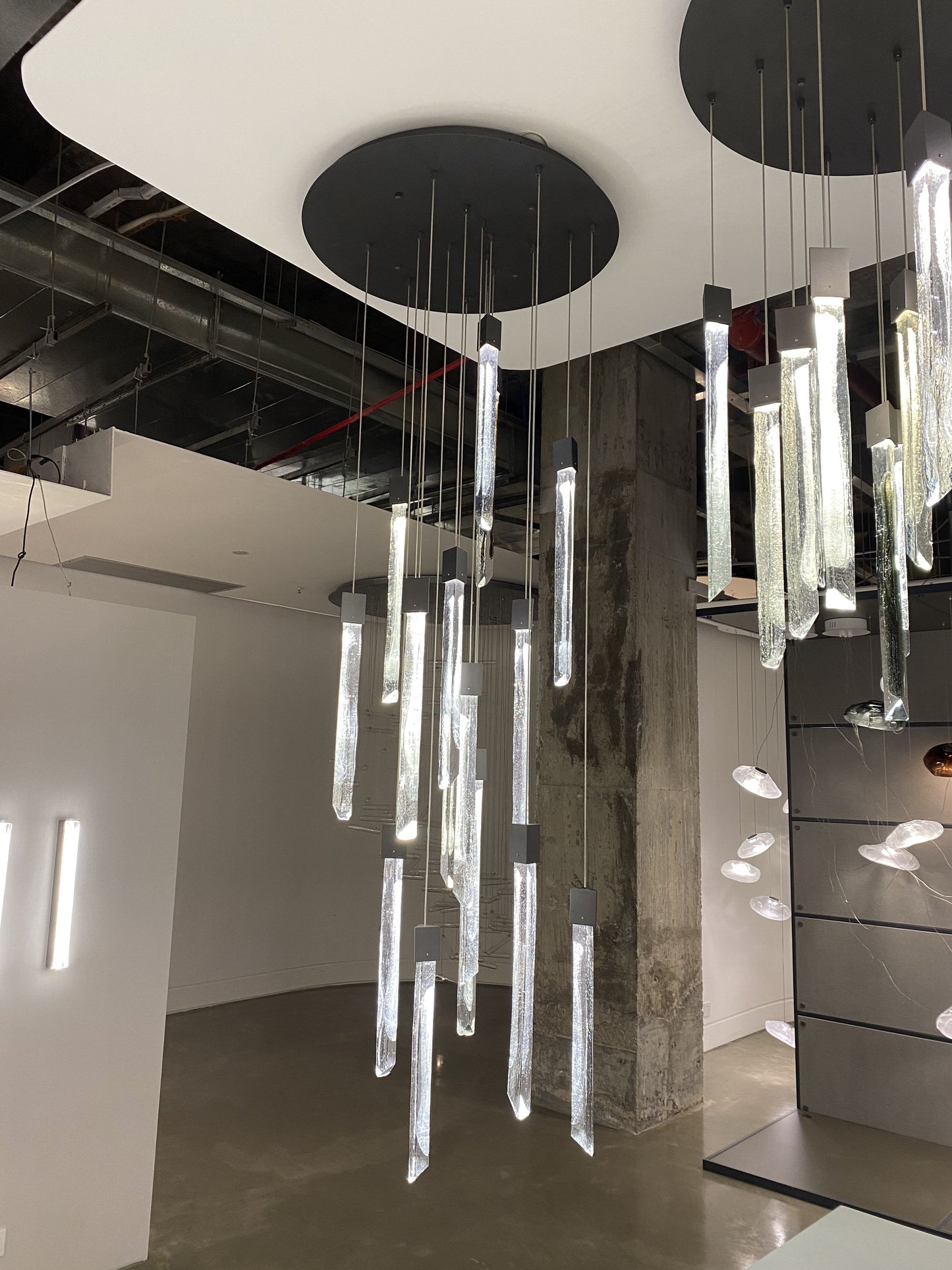 Modern Ash Black Round/Rectangle Crystal Sticks Chandelier for Dining Room/Living Room/Staircase