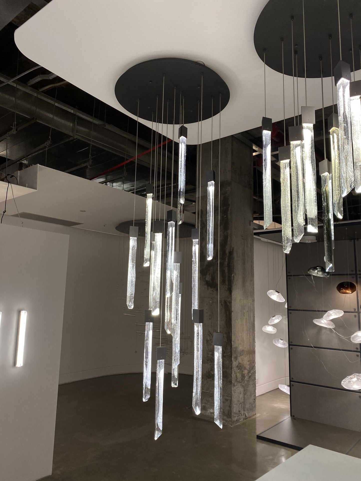 Modern Ash Black Round/Rectangle Crystal Sticks Chandelier for Dining Room/Living Room/Staircase