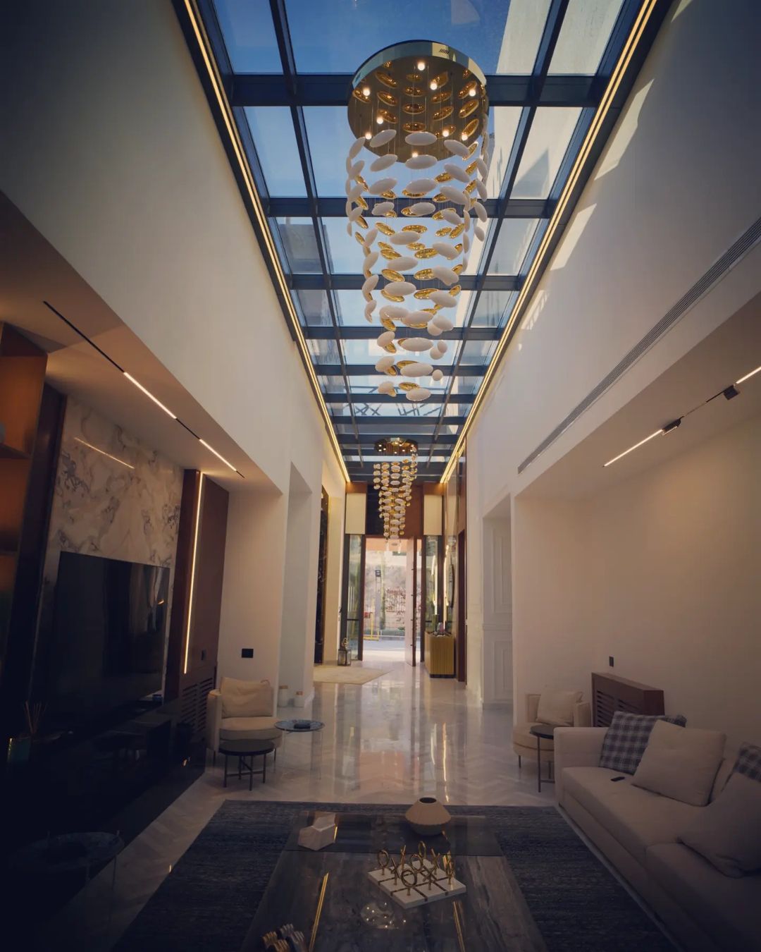 Modern Artistic Unique Golden Dragon Egg Pendant Ceiling Light Fixture for Staircase/ Sales Center/ Hotel - Richardrider