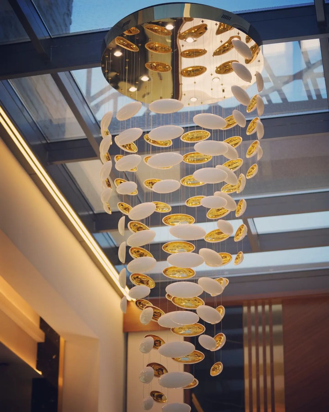 Modern Artistic Unique Golden Dragon Egg Pendant Ceiling Light Fixture for Staircase/ Sales Center/ Hotel - Richardrider