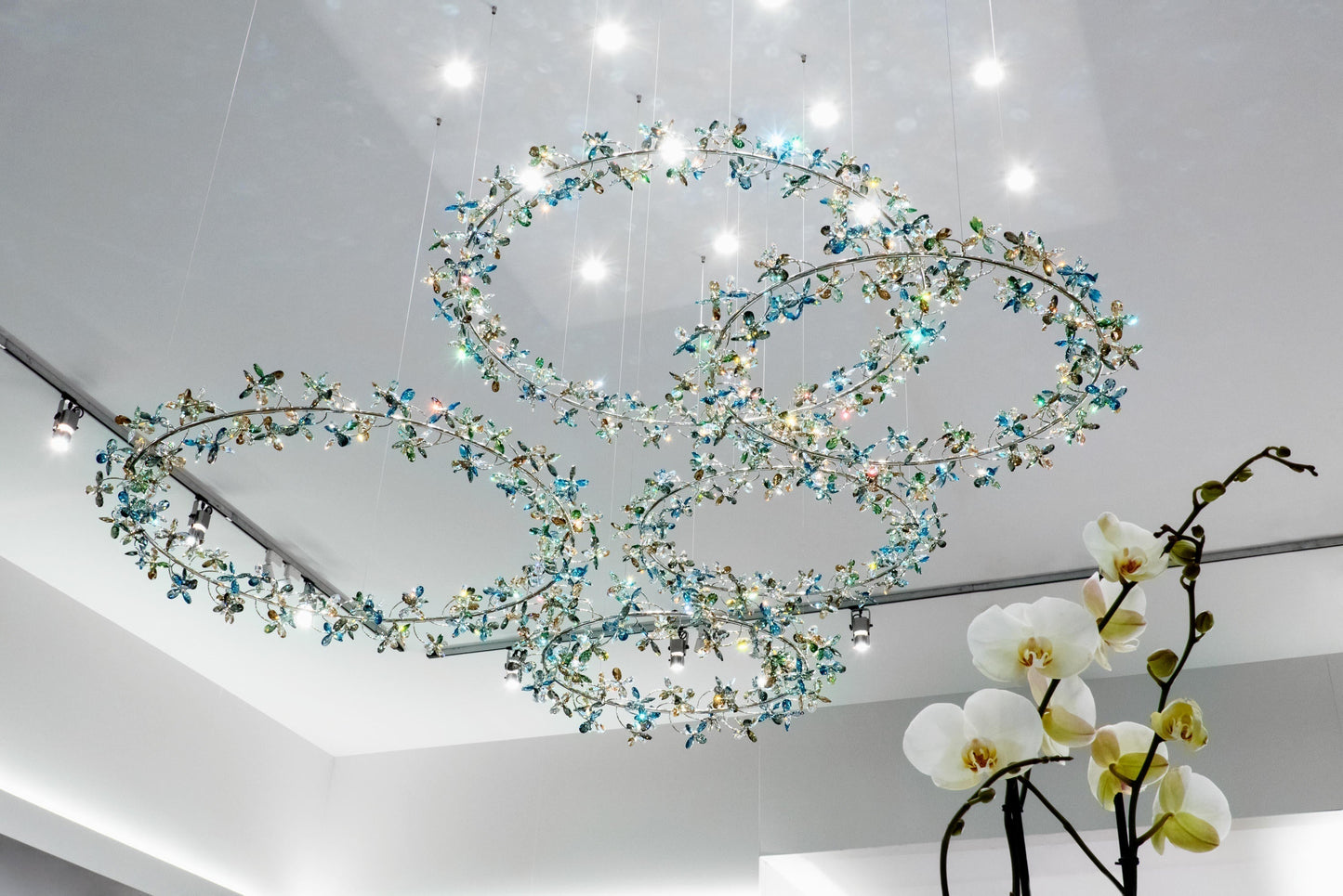 Modern Design Crystal Chandelier with Floral Crown Shape - Richardrider