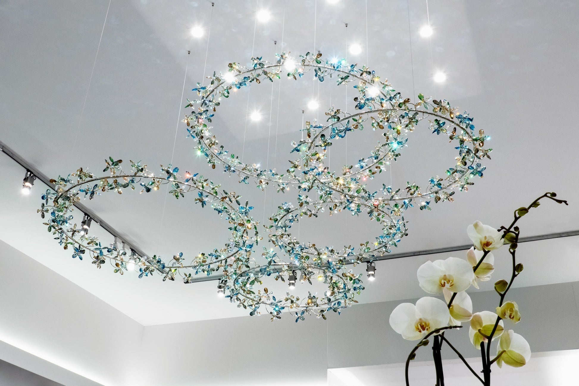 Modern Design Crystal Chandelier with Floral Crown Shape - Richardrider