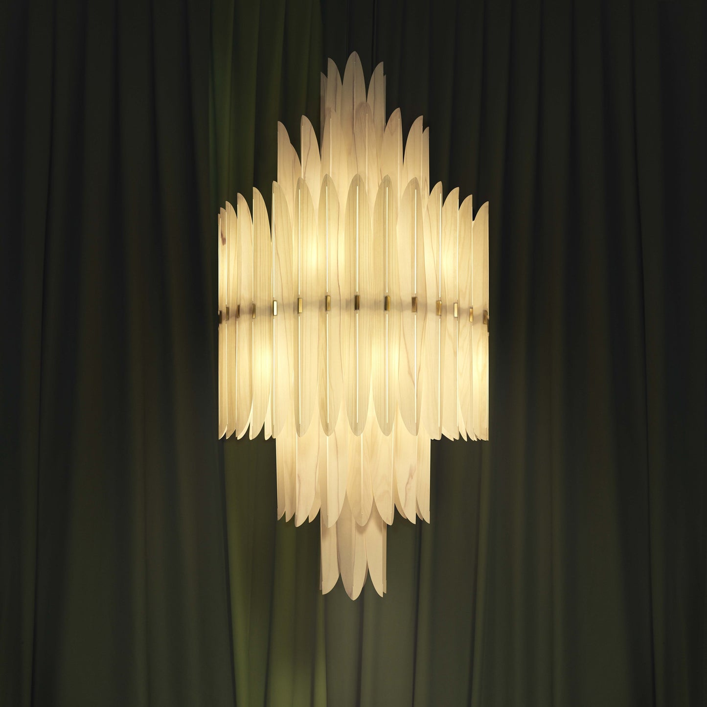 Kaioumond Chandelier Wood Veneer & Metal 34"D