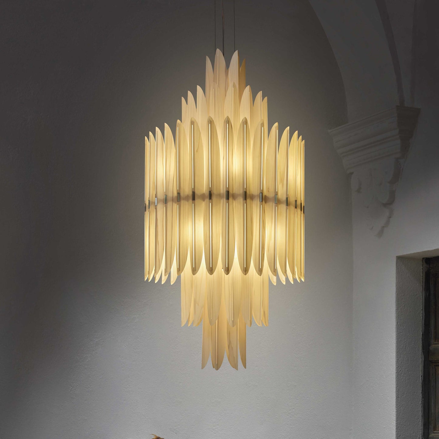 Kaioumond Chandelier Wood Veneer & Metal 34"D